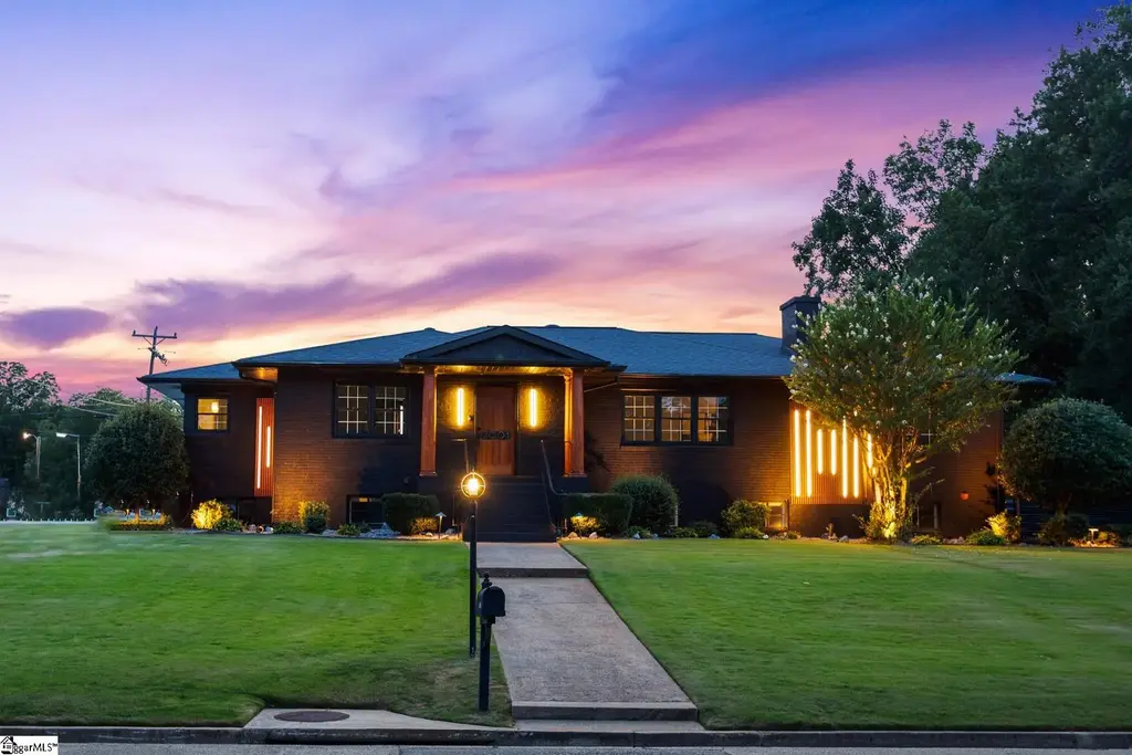 2001 Lindale Road, Anderson