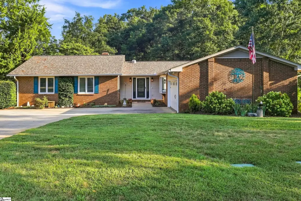 203 Knoxwood Court, Anderson