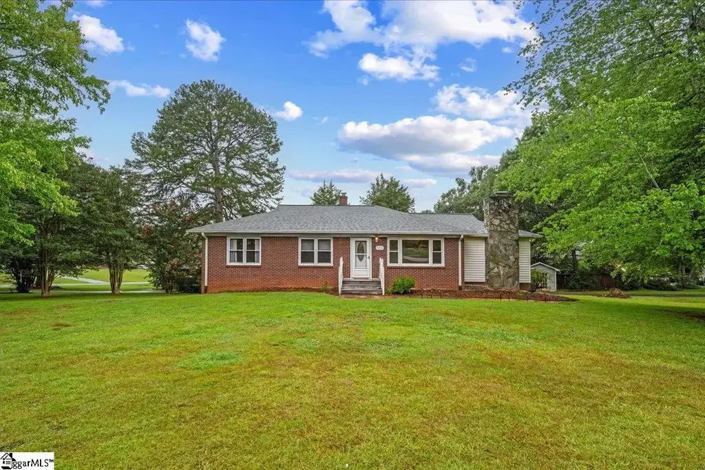 114 Alta Vista Drive, Liberty