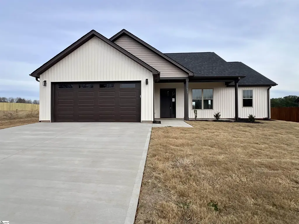537 Bill Lattimore Road, Chesnee