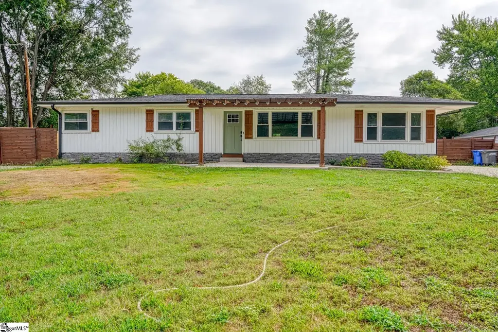 303 Watson Road, Taylors