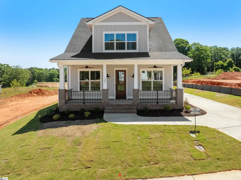 104 Benjamin Boulevard, Pendleton