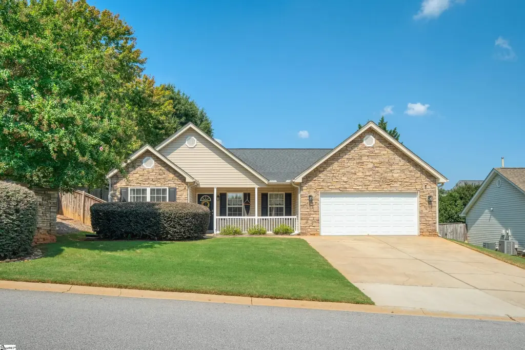 1 Granite Woods Way, Greer