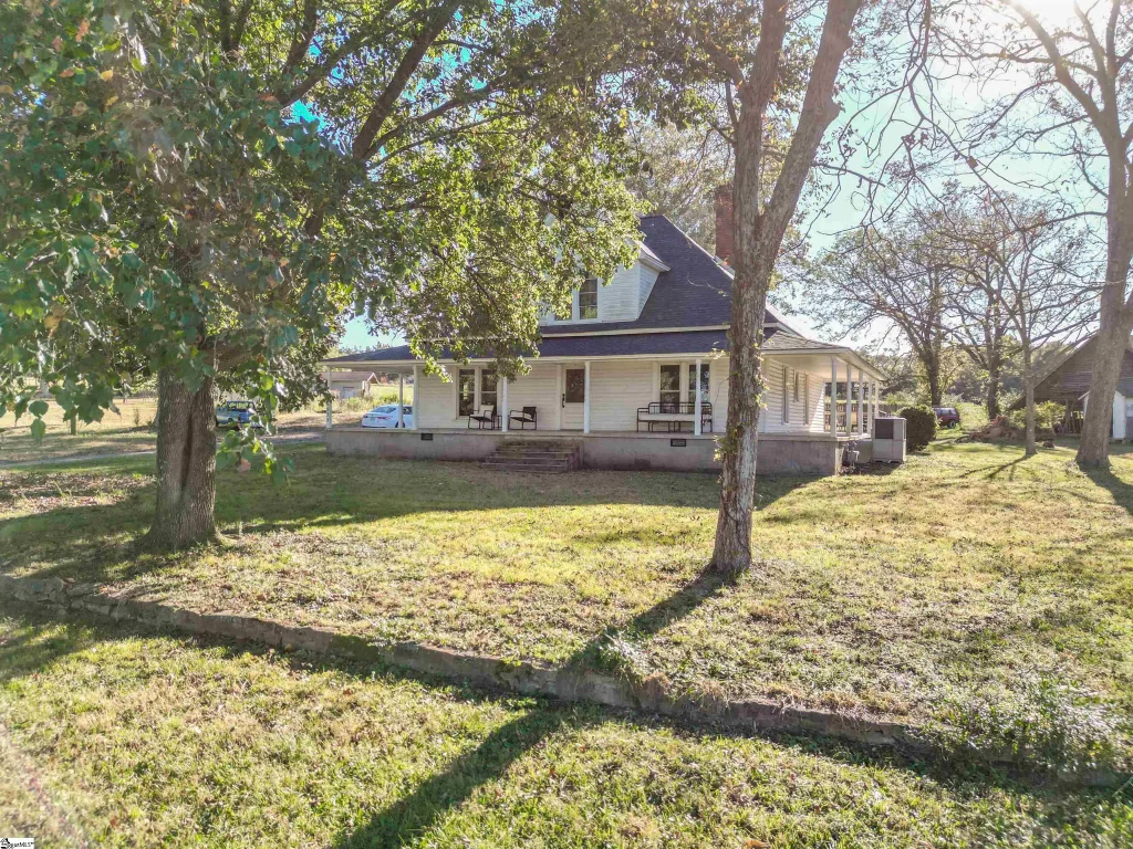 6025 Mountain View Road, Taylors