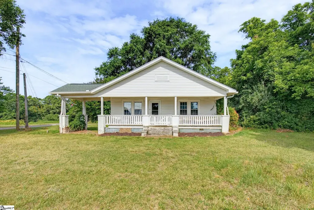 5761 Highway 357, Campobello