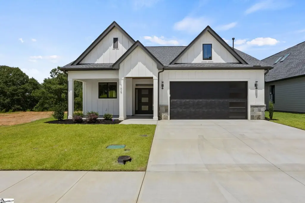 106 Adrian Way, Simpsonville