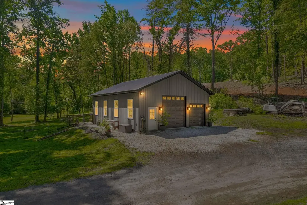 3306 Moorefield Memorial Highway, Pickens