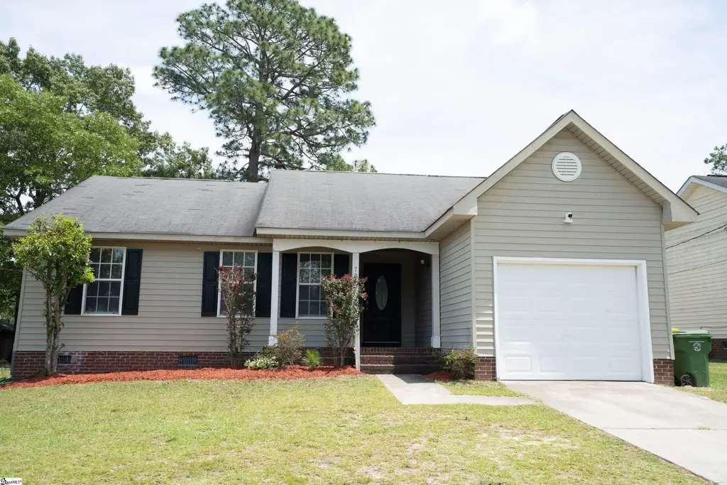 705 Bitternut Road, Columbia