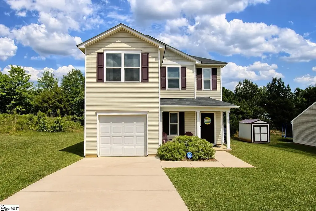 111 Botany Drive, Laurens