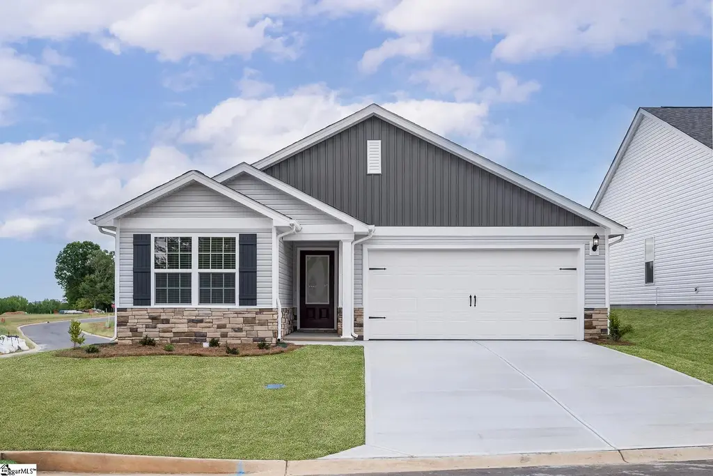 423 West Claywalk Road, Woodruff