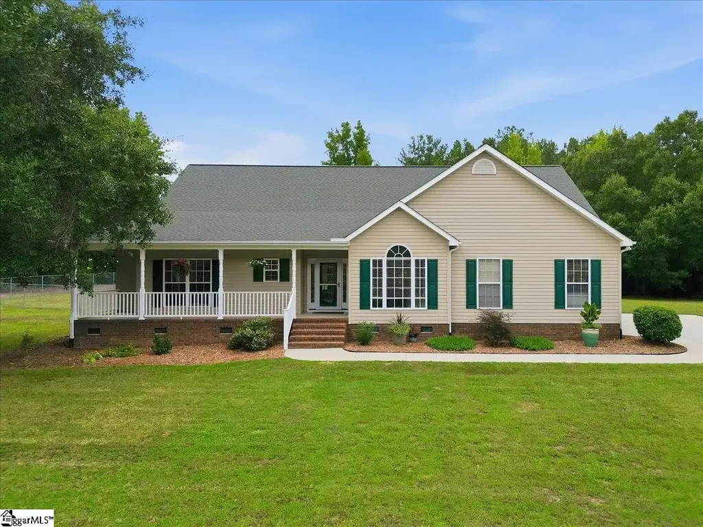 1019 Bannister Road, Starr