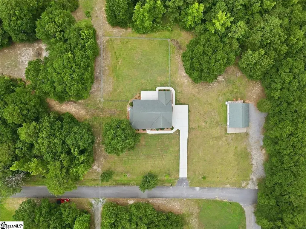 1019 Bannister Road, Starr