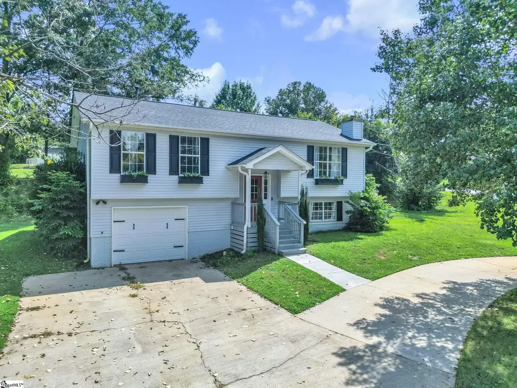 431 Maplewood Circle, Greer