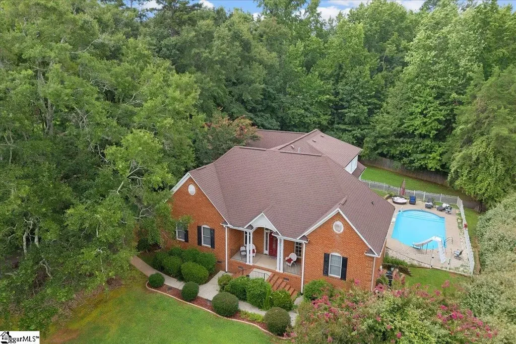 311 Wood Road, Taylors