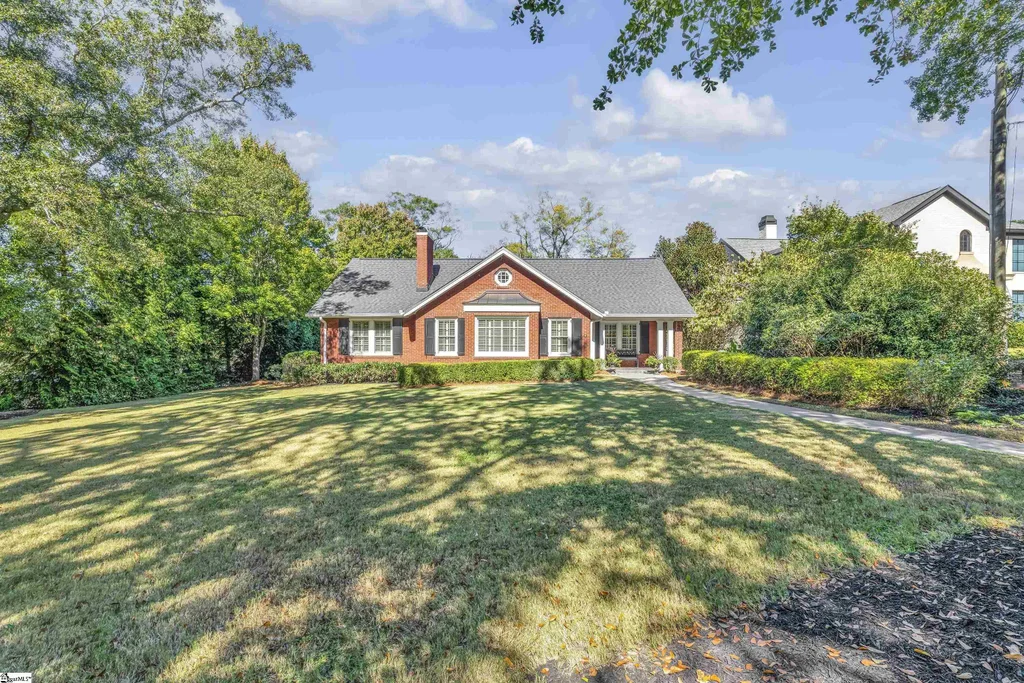 46 W Hillcrest Drive, Greenville