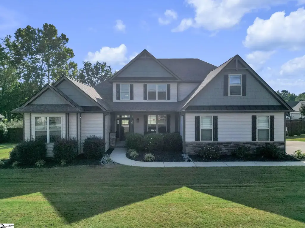 2 Meadowgold Lane, Greer