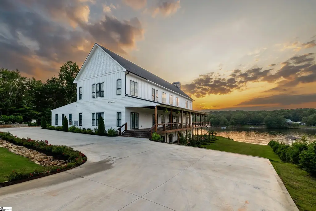 126 Clearview Drive, Abbeville