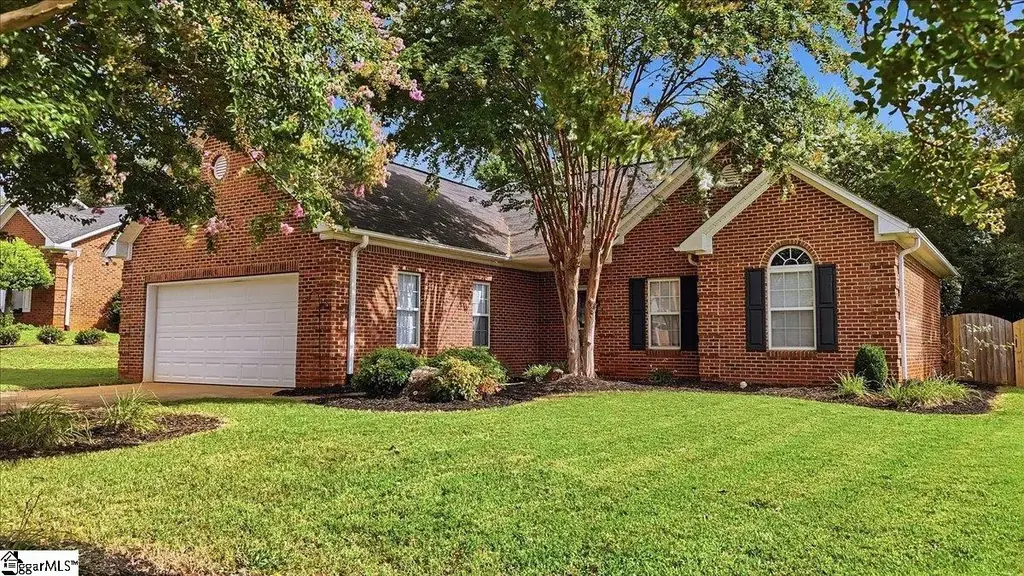 529 Fox Hurst Court, Moore
