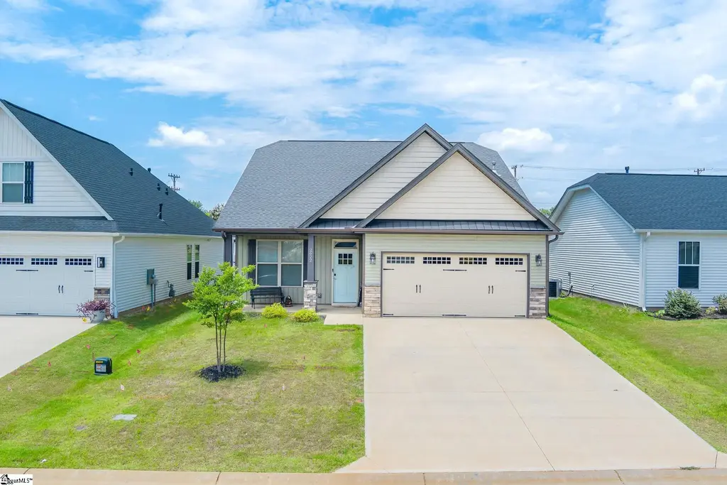 2622 Karkinnen Way, Moore