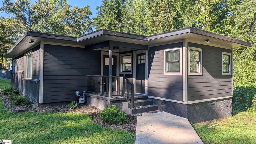 108 Saint Lo Circle, Easley