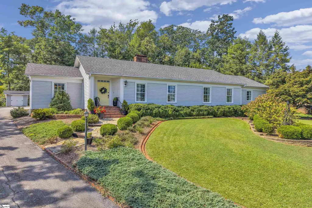107 Peachtree Drive, Greer