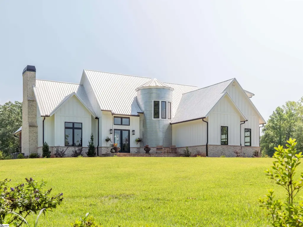 1425 S Harper Street, Laurens
