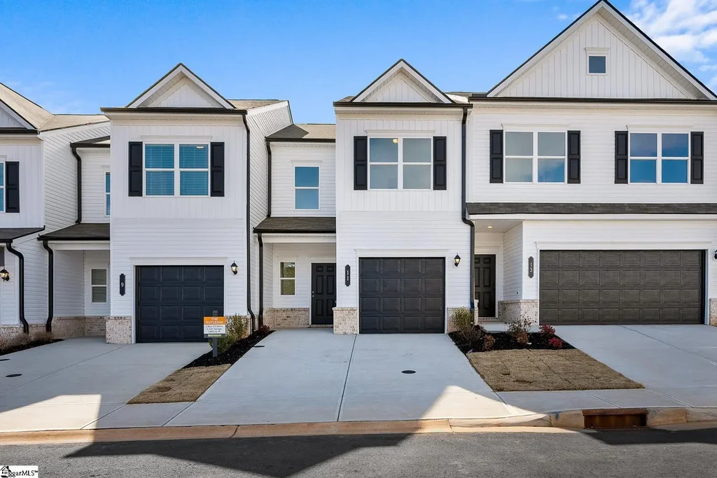 11 Lone Cypress Street, Travelers Rest