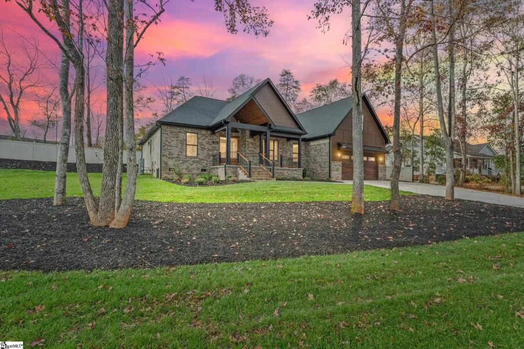 65 New Tilth Road, Taylors