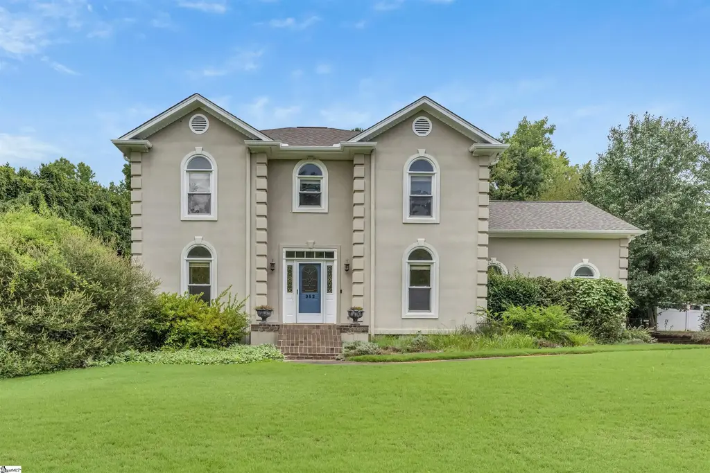 352 Round Ridge Road, Spartanburg