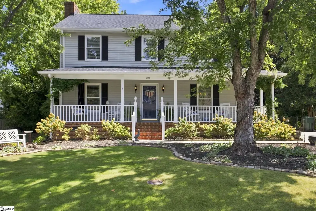 206 Angie Drive, Taylors