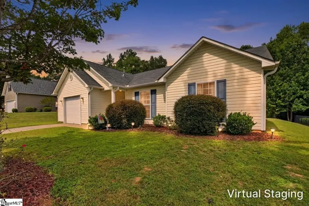 136 Fledgling Way, Easley