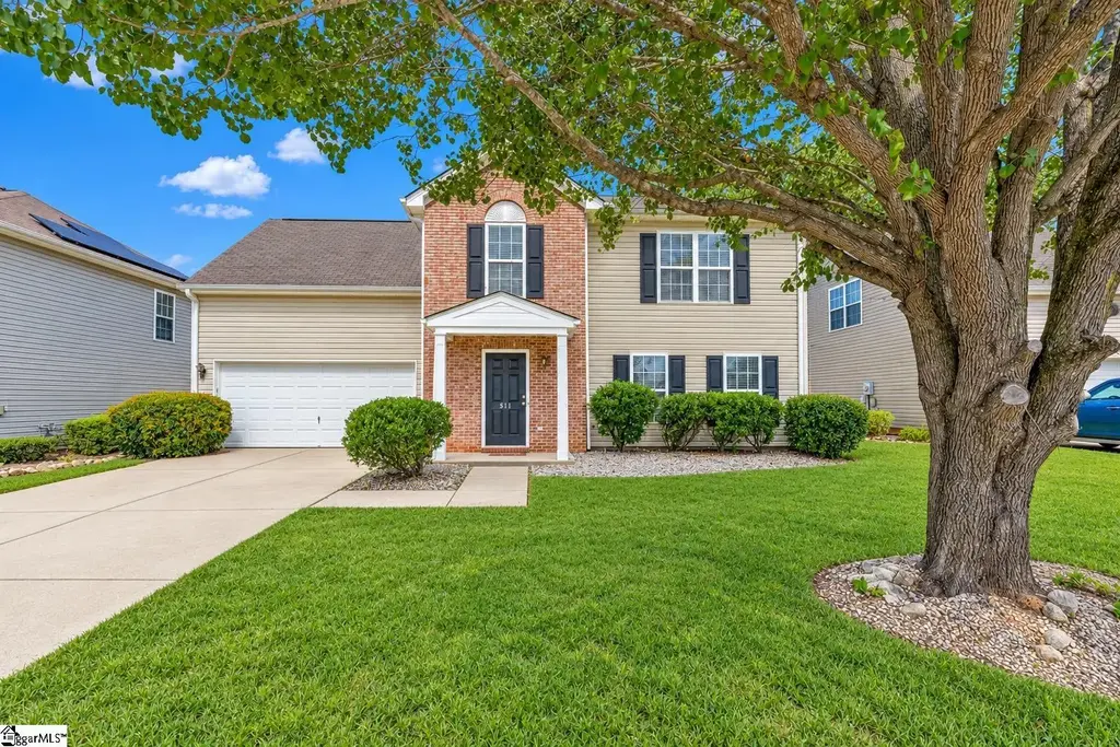 511 Smoothstone Drive, Duncan