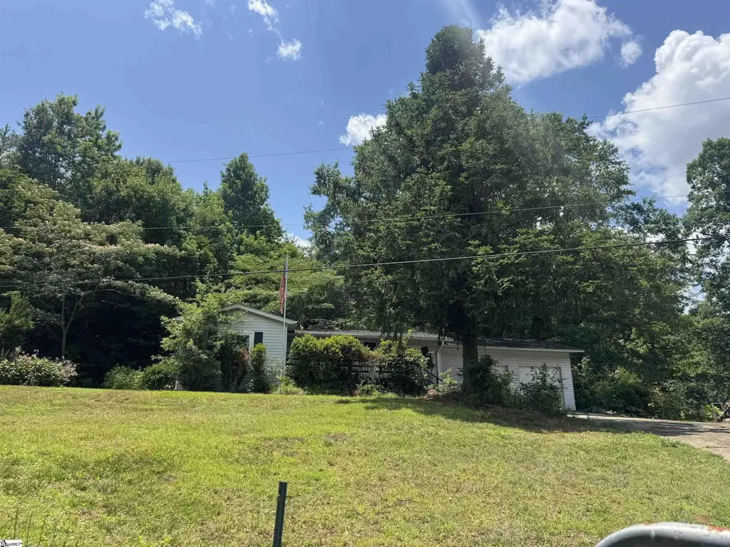 125 Pleasant Retreat Road, Travelers Rest