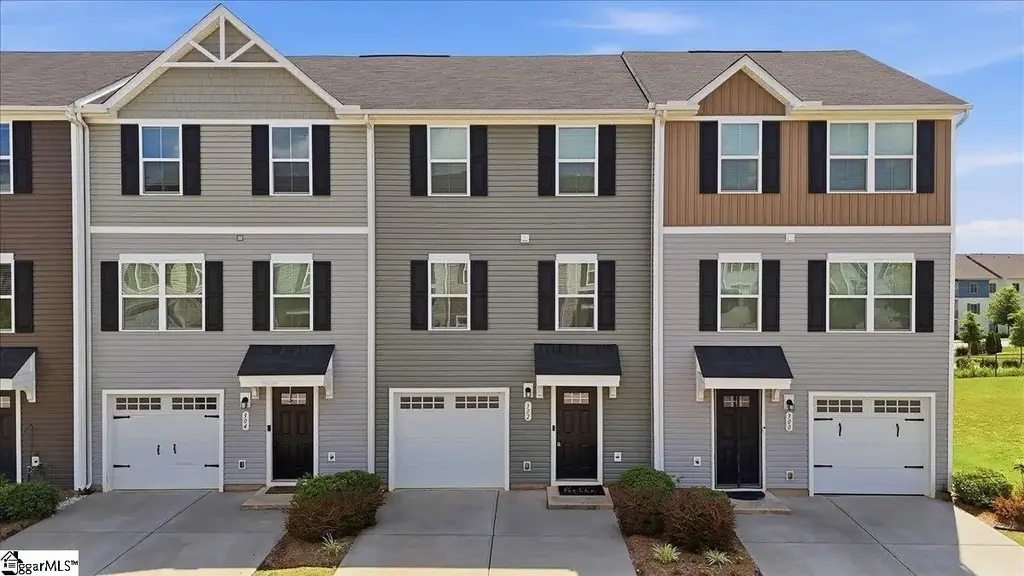 302 Parkridge Way, Simpsonville