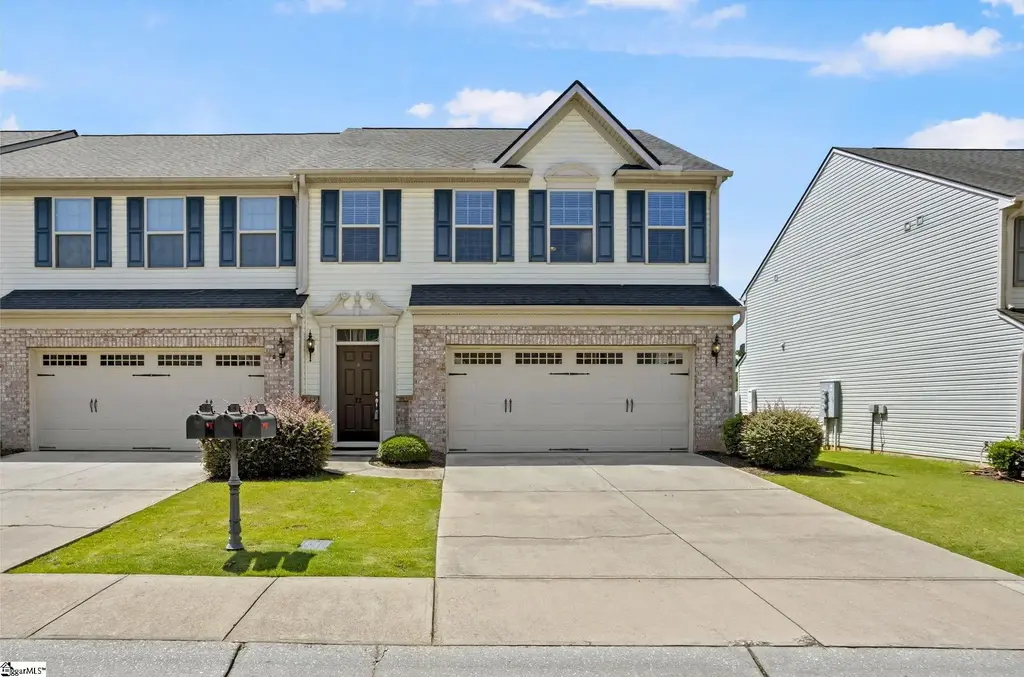 22 Irvington Drive, Greer