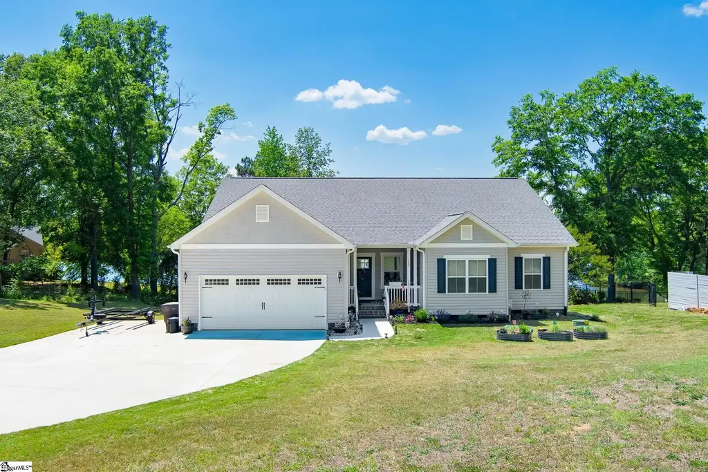 102 Indian Ridge Point, Laurens