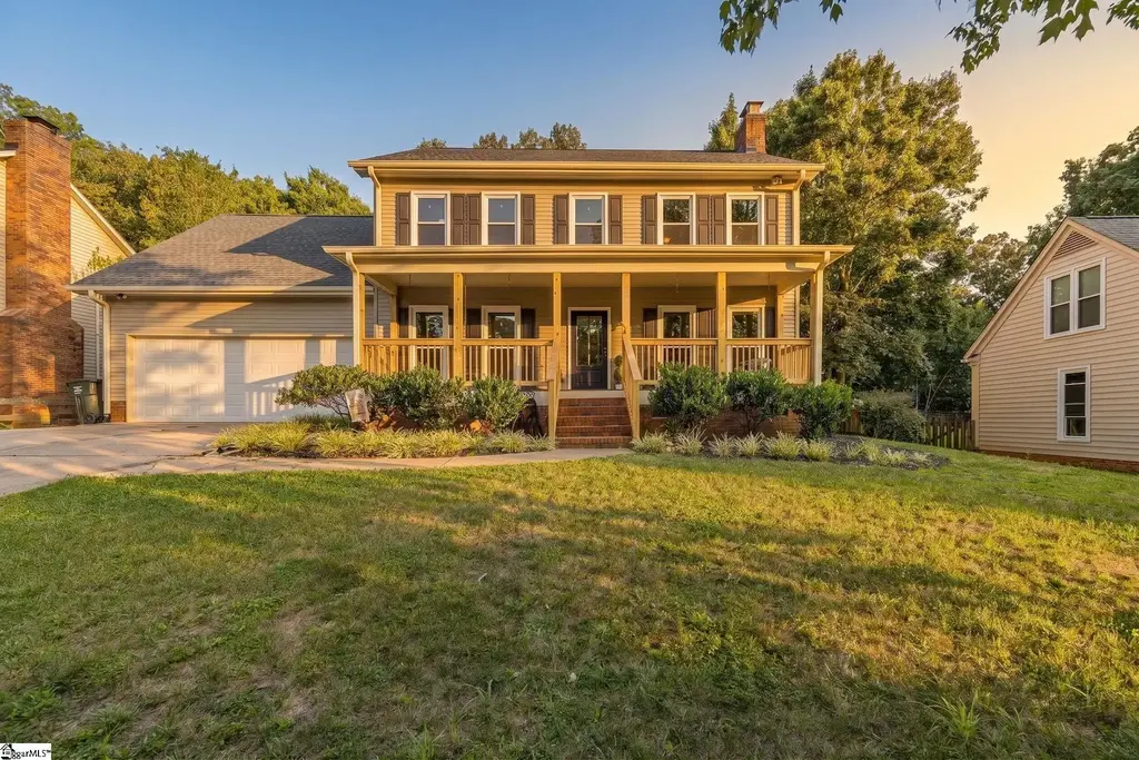 8 River Way Drive, Greer