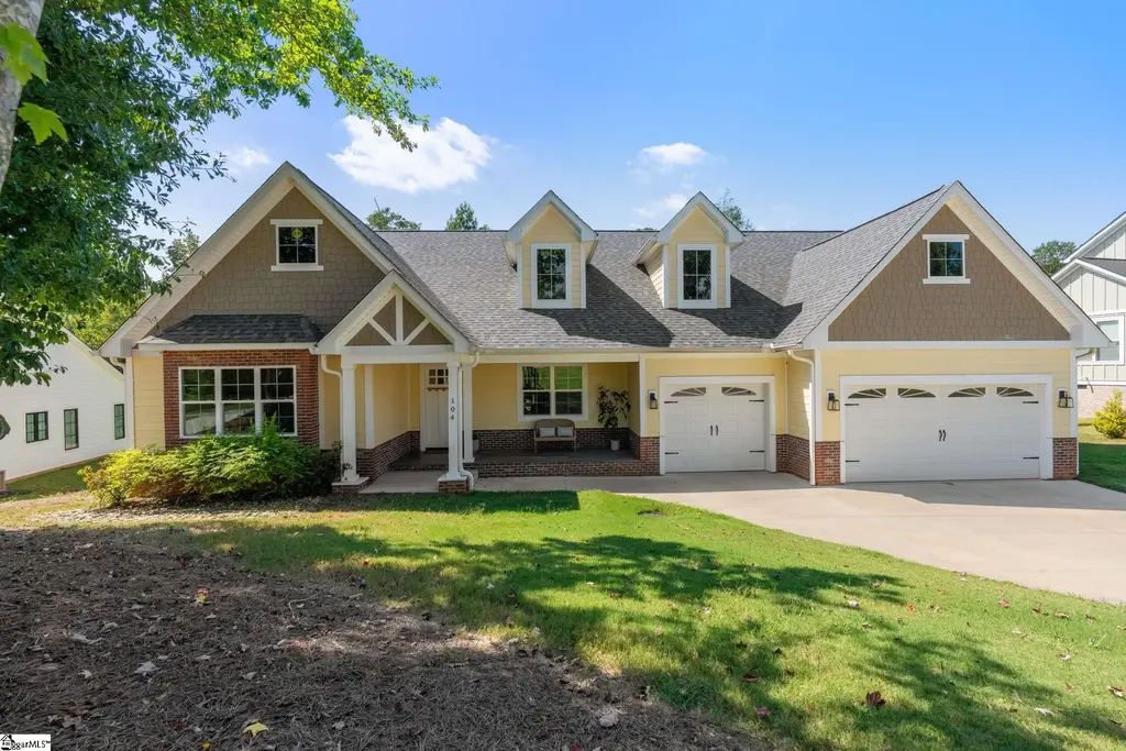 104 Pinelands Place, Travelers Rest