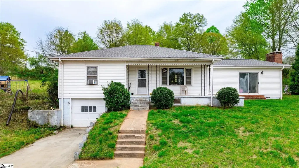 7703 Moorefield Memorial Highway, Liberty