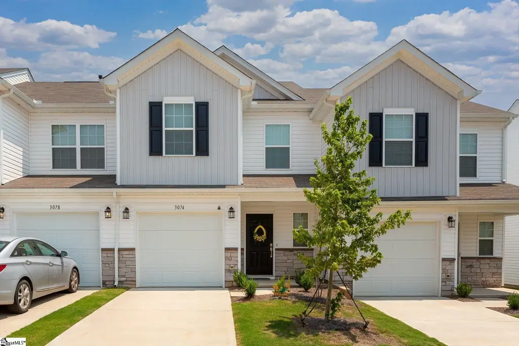 3074 Whispering Willow Court, Inman