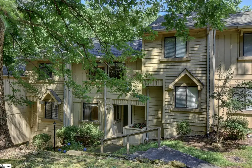 210 Harbor Cove Drive, Salem