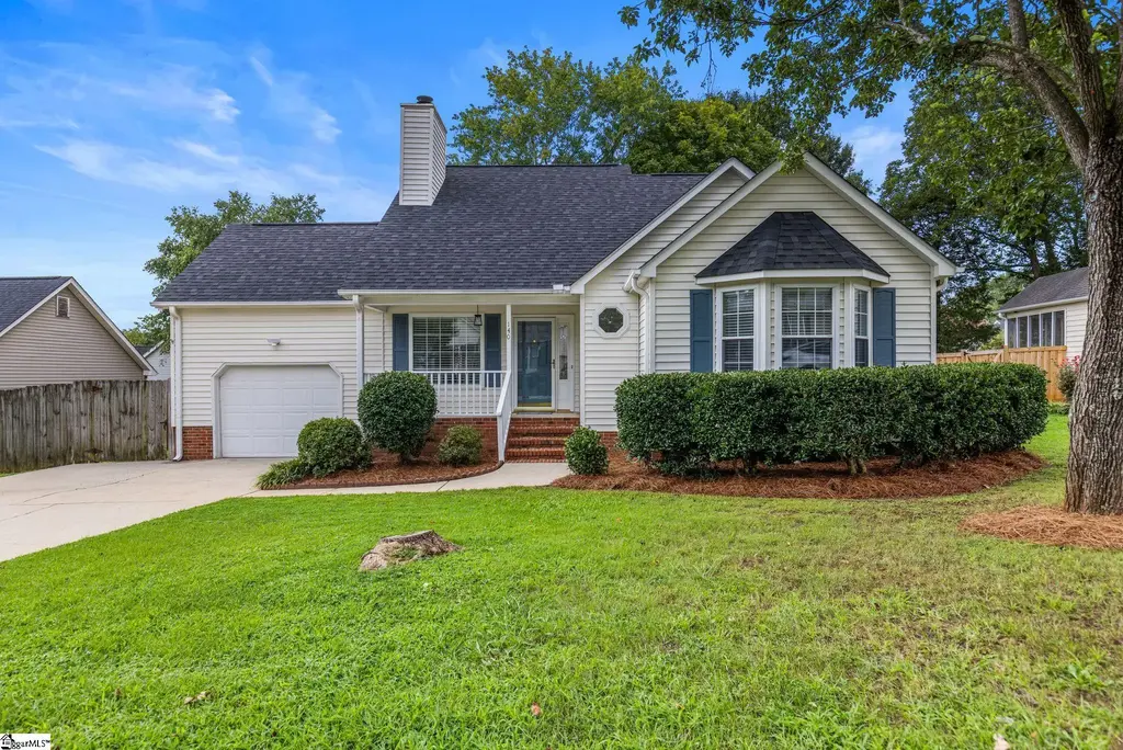 140 Oak Valley Drive, Simpsonville