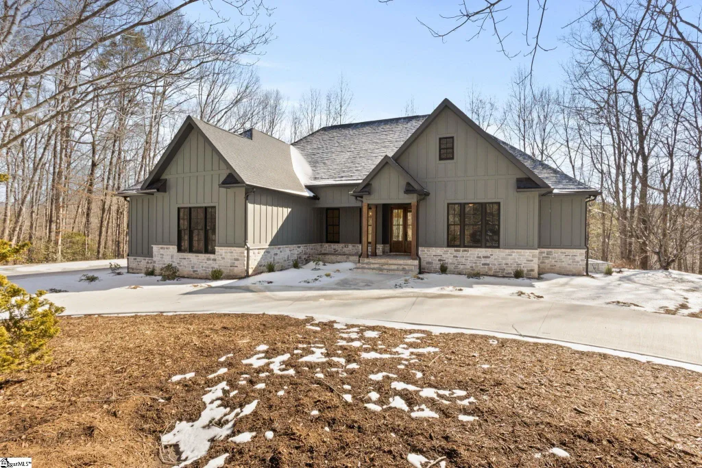 328 Glen Hollow Road, Travelers Rest