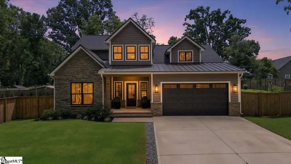 1241 Owens Road, Greer
