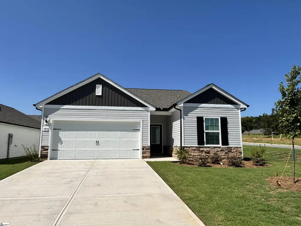 1404 Wild Indigo Way, Moore