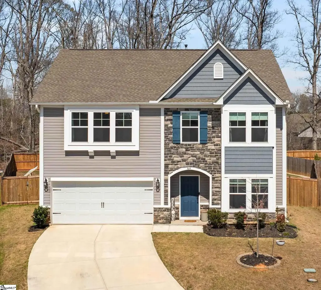 304 Videre Woods Court, Piedmont