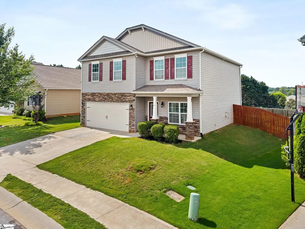 308 Cabot Hill Lane, Greer