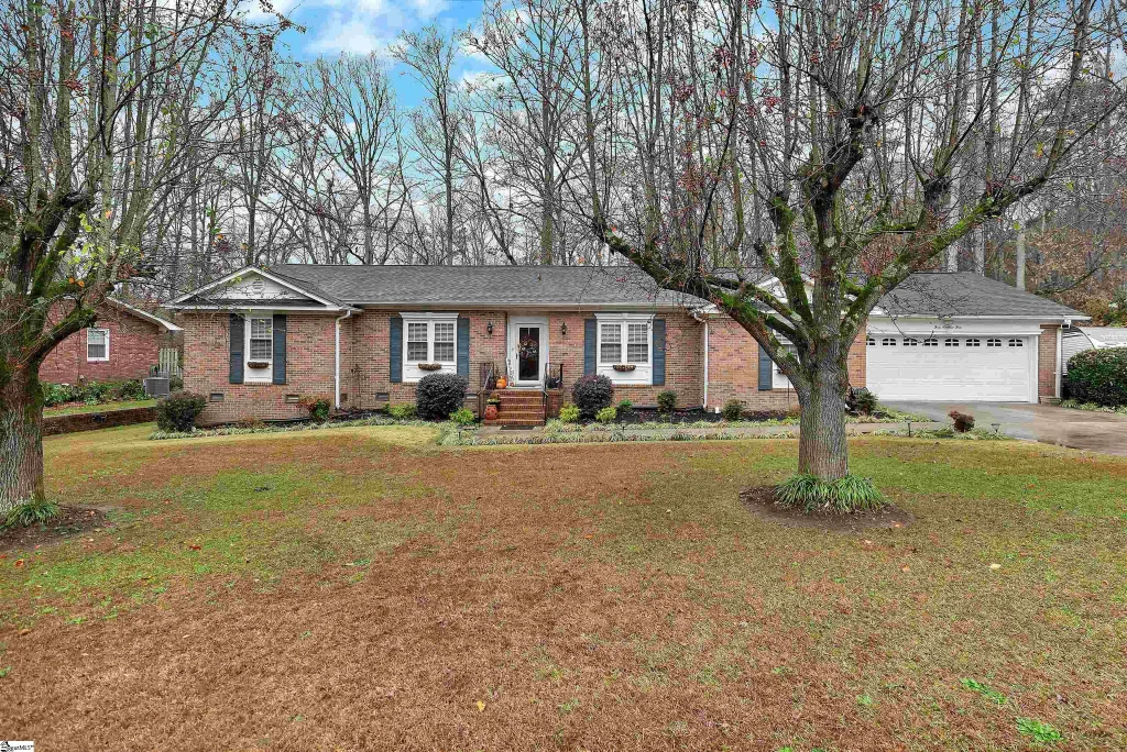 303 Asbury Circle, Easley