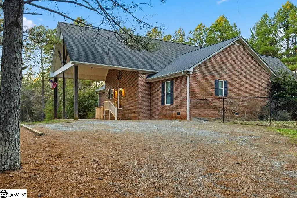 1907 Mountain Creek Church Road, Starr