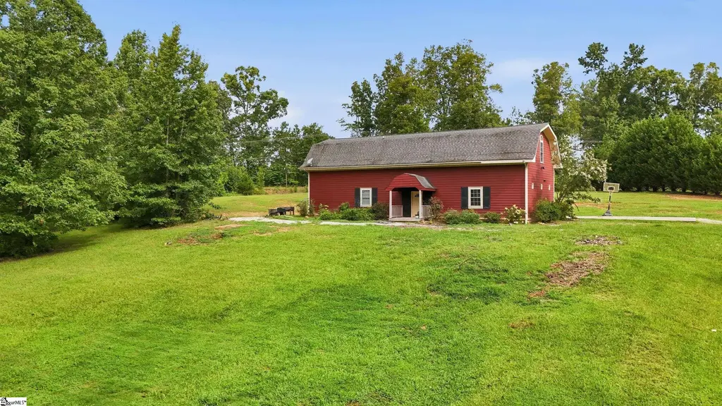 213 Highland Forest Drive, Greenwood